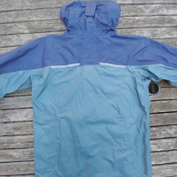 LL Bean boys Trail Model rain jacket - Picture 2 of 5
